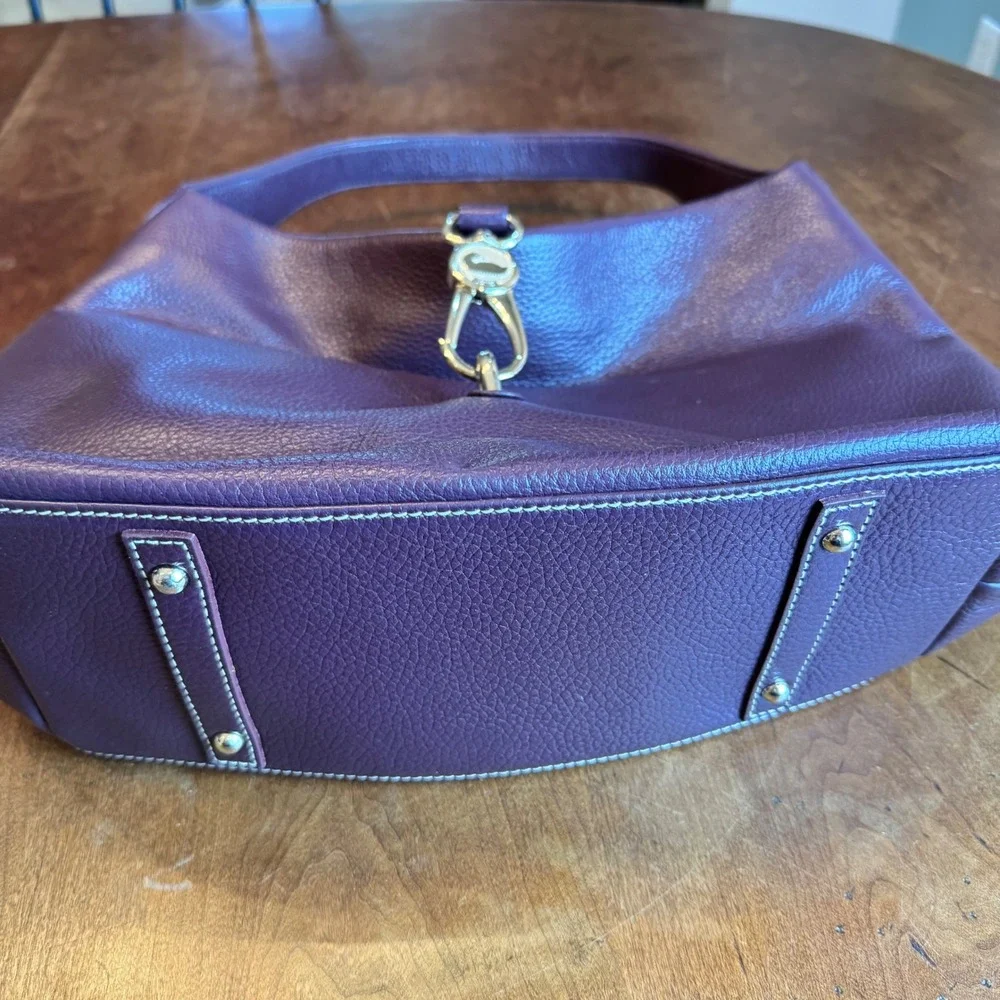 Dooney & Bourke Leather Hobo Handbag Plum Wine Purple Shoulder‎ Bag Archive logo